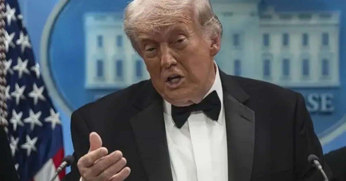 Trump'tan İran'a tehdit: Her şeyi iki günde yok ederiz - Hür Haber