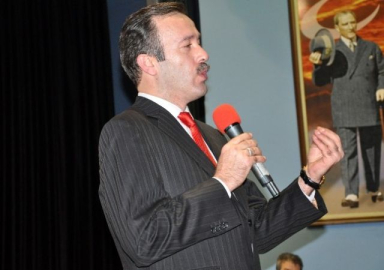 Reha Beyoğlu: 'Kefenimi giydim Reisimi oynadım'