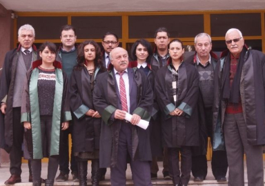 Selçuk'taki avukatlar teröre karşı tek yumruk oldu