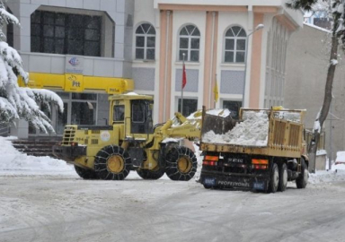 Söğüt'te kar mesaisi