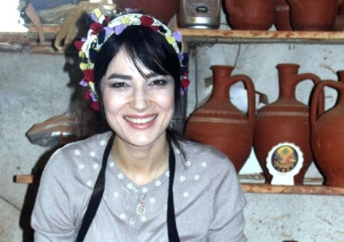 Ak kadınlar toprağa can verdi