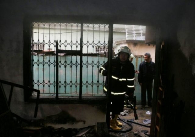 Annesinin eve kilitlediği 3 yaşındaki çocuk yanarak öldü