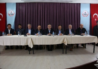 Bakan Ağbal, muhtarlarla buluştu