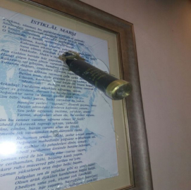 AK Parti İstanbul il binasına lav silahıyla saldırı