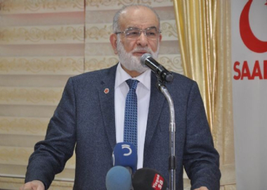 SP Genel Başkanı Karamollaoğlu'ndan Yıldırım'a geçmiş olsun telefonu
