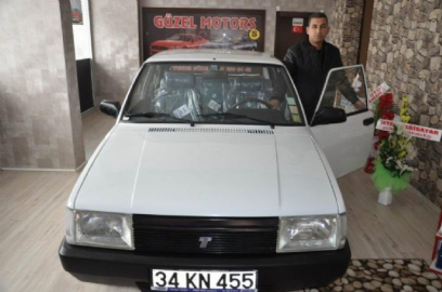 1994 model Şahin'in koltuk naylonları bile duruyor