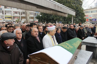 Meral Akşener'in ağabeyi son yolculuğuna uğurlandı