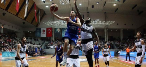 Derbi Anadolu Efes'in