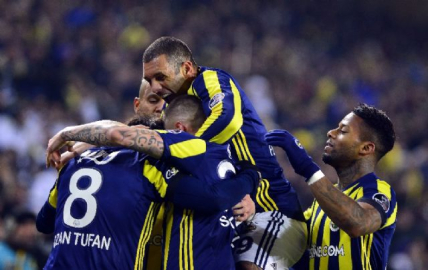 Liderin 26 maçlık serisine Fenerbahçe son verdi