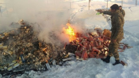 Van'da 302 bin paket kaçak sigara ele geçirildi