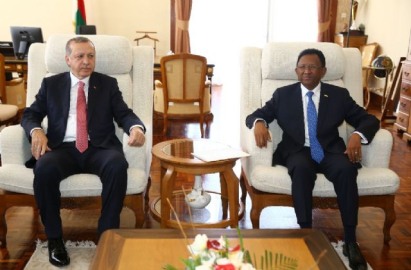 Erdoğan, Madagaskarlı mevkidaşı ile görüştü