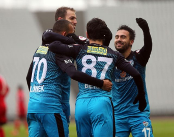 Bursaspor galibiyetle veda etti