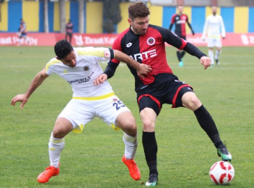 Liderliği garanti Gençler İzmir'den yenik ayrıldı