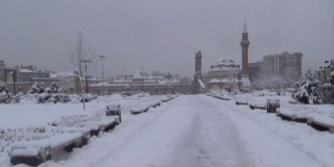 Sivas'ta 680 köy yolu ulaşıma kapandı