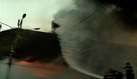 Gürcistan'da korkutan yangın