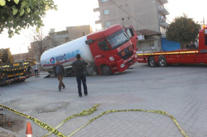 LPG dolu tanker çukura düştü, faciadan dönüldü