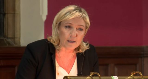 Le Pen AP'ye olan borcunu ödemiyor