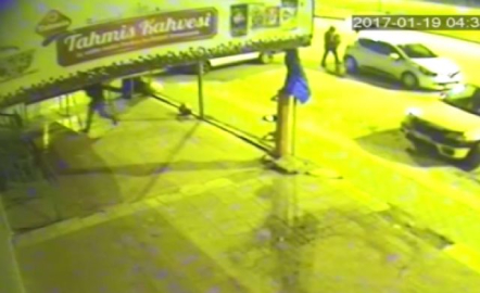 Sucuk hırsızlığı güvenlik kamerasında