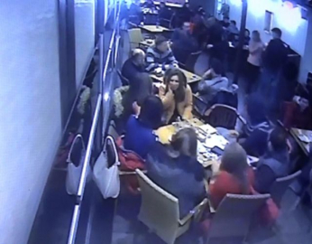 İş adamına silahlı saldırı kamerada