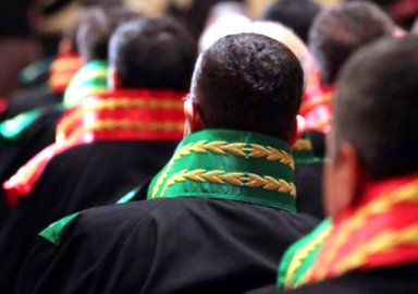 ByLock'çu polisleri yargılayan hakim ByLock'tan gözaltında!