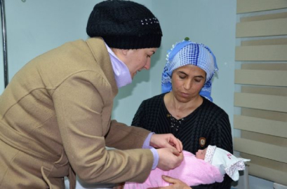 O bebeğe belediye başkanının eşinin adı verildi