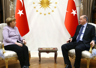 Erdoğan, Almanya Başbakanı Merkel ile görüştü