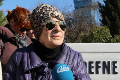 Defne Joy Foster'ın annesi kızının ölümüyle ilgili jkonuştu