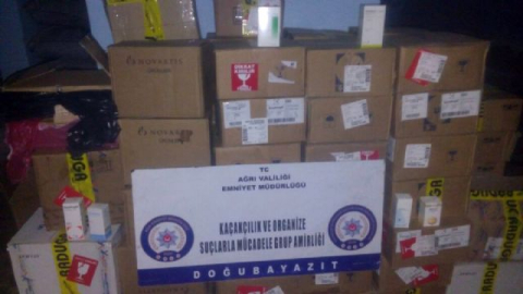 38 bin 949 adet kaçak tıbbi ilaç ele geçirildi