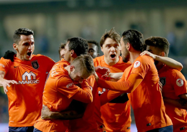 Galatasaray elendi! Medipol Başakşehir çeyrek finalde