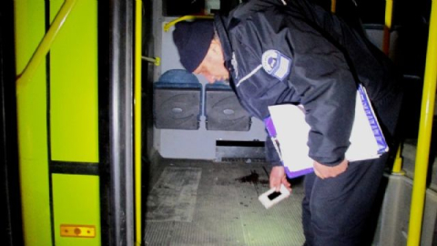 Şoförle tartıştı, otobüse ateş etti, yolcuyu vurdu