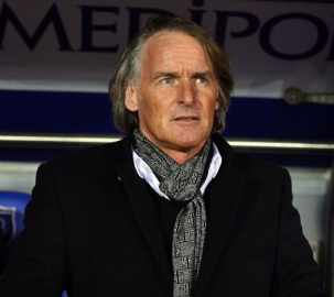Galatasaray taraftarından takıma ve Riekerink'e tepki