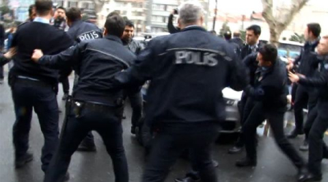 Hastane önünde linç girişimi !