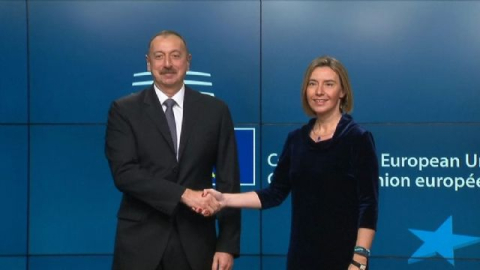 Aliyev Mogherini ile görüştü
