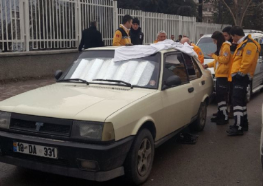 Hastane personeli otomobilinde ölü bulundu