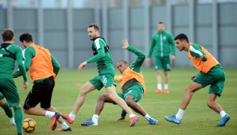 Bursaspor'un Fenerbahçe mesaisi sürüyor