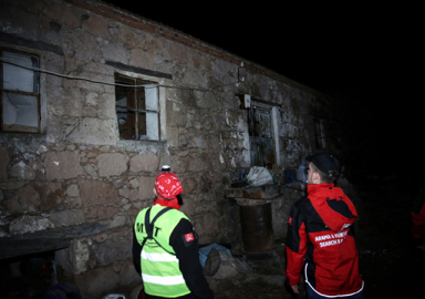 Çanakkale'de son deprem şok etti büyüklüğü kaç?