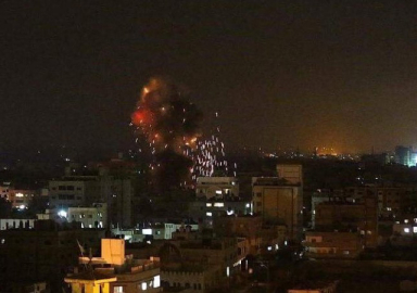 İsrail, Gazze'yi bombalıyor