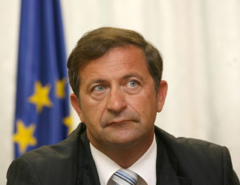 'Altından kalkamayız'