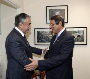 Akıncı-Anastasiadis görüşmesi başladı