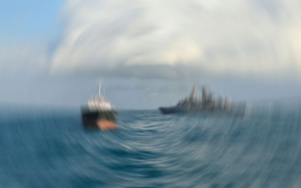 Korsanlar 7 Rus mürettebatı rehin aldı