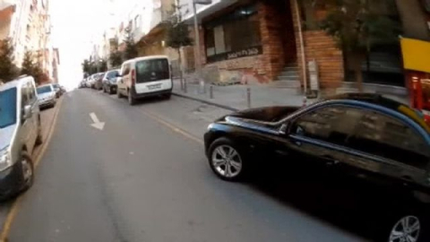 İstanbul'da motosiklet kazası kamerada