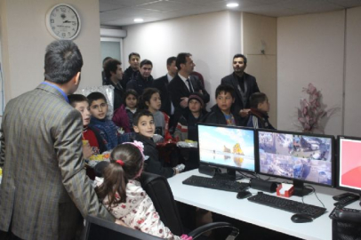 Batman'da minikler emniyeti gezdi