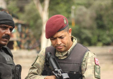 Ömer Halisdemir'i can çekişirken vuran teğmenin şok ifadesi