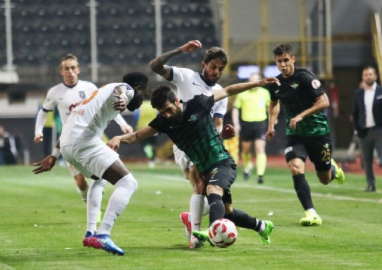 İlk yarıda tek gol var