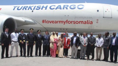 THY Somali'ye yardım için uçtu