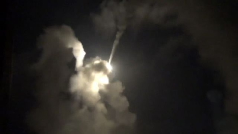 ABD Suriye'de rejim güçlerini vurdu