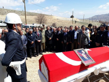 Şehit polis memleketi Malatya'da son yolculuğuna uğurlandı