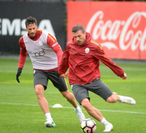 Galatasaray'da Fenerbahçe mesaisi sürüyor