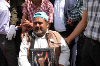 Şehit oğlunu, tekerlekli sandalyede uğurladı