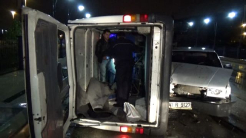 Yeni aldığı aracı yan yattı, oğlu parayı aradı